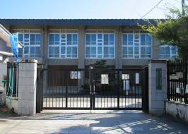 京都市立桂小学校の画像1