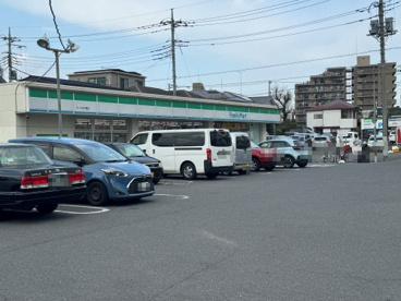 ファミリーマート さいたま白幡店の画像1