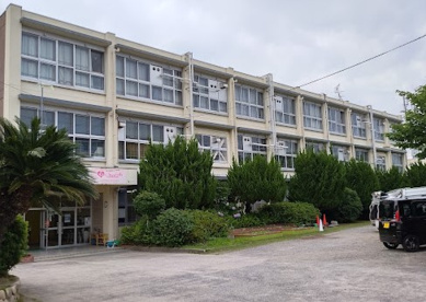 中宮小学校の画像1