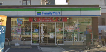 ファミリーマート 草加谷塚店の画像1