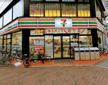 セブンイレブン 河辺駅北口店の画像1