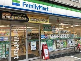 ファミリーマート 福岡渡辺通三丁目店の画像1