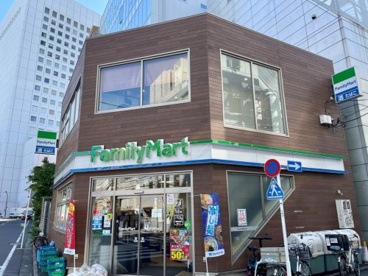 ファミリーマート渋谷二丁目中央店の画像1