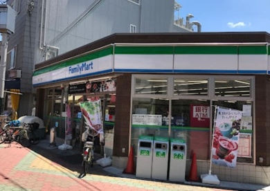 ファミリーマート大宮二丁目店の画像1