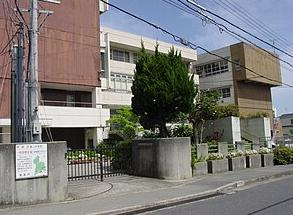 箕面市立第二中学校の画像1