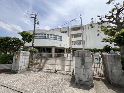 横浜市立六浦中学校
