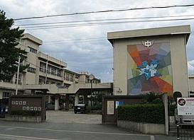豊中市立第三中学校の画像1