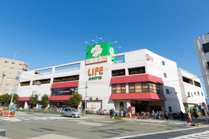 ライフ 千川駅前店の画像1