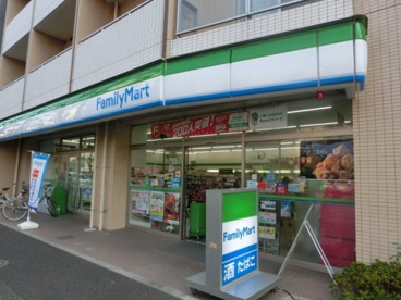 ファミリーマート春日町一丁目店の画像1