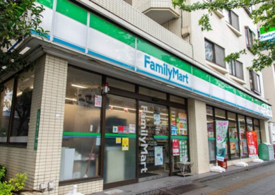 ファミリーマート 練馬北町店の画像1