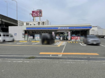 ローソン 川西加茂六丁目店の画像1