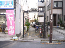 目白通り二又子育地蔵尊