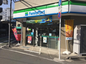 ファミリーマート 四谷若葉店の画像1