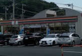 セブンイレブン 新横浜駅東店