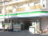  ファミリーマート 淀川図書館前店