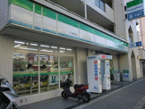  ファミリーマート十三塚本店