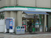 ファミリーマート西三国四丁目店