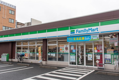 ファミリーマート 上板橋三丁目店の画像1