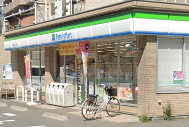 ファミリーマート 小浦川崎浜町二丁目店の画像1