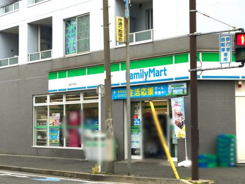 ファミリーマート 鶴見仲通店