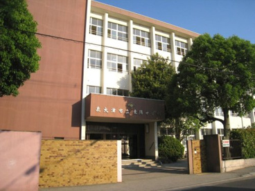 東陽中学校の画像1
