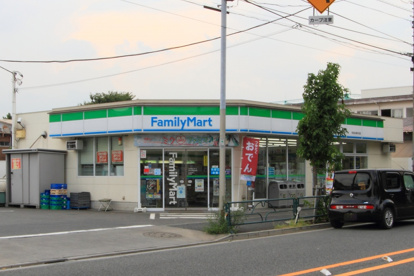 ファミリーマート　世田谷喜多見店の画像1