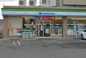 ファミリーマート 熱田野立町店の画像1