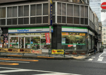 ファミリーマート 新宿御苑駅西店