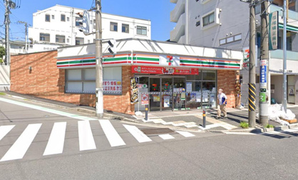 セブンイレブン 横浜東白楽駅南店の画像1