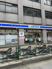 ローソン 西新宿四丁目店の画像1