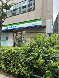 ファミリーマート 新宿十二社店の画像1