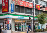 ファミリーマート 平井駅南口店