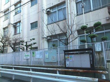 大阪市立大淀中学校の画像1