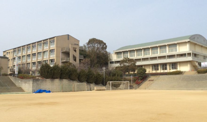 西宮市立上ケ原中学校の画像1