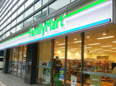 ファミリーマート 南山堂第一京浜芝店の画像1