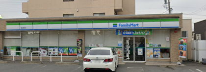 ファミリーマート 港正徳町店の画像
