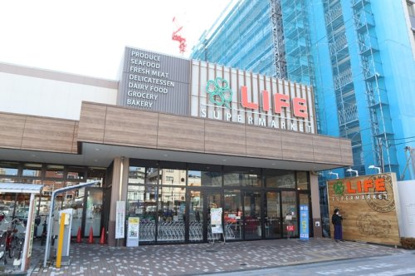 ライフ 蕨駅前店の画像1