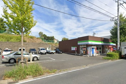 ファミリーマート 横浜野庭店の画像1