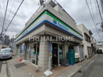 ファミリーマート 生麦店