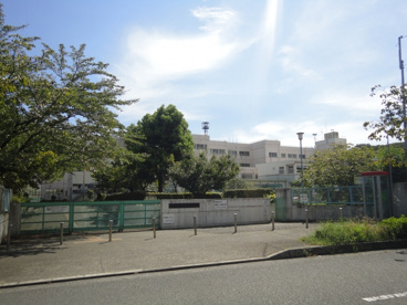 町田市立小山田中学校の画像1