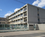 長尾西中学校