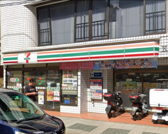 セブンイレブン 横浜浅間下店の画像1