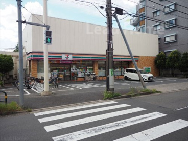 セブンイレブン足立東綾瀬店の画像1