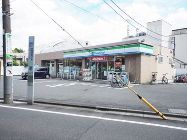 ファミリーマート-足立東綾瀬公園店の画像1