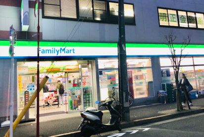 ファミリーマート 墨田太平三丁目店の画像1