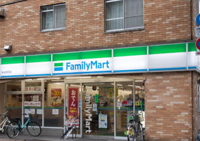 ファミリーマート 桜台駅前店の画像1