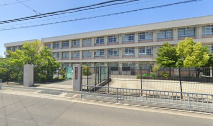 日新小学校の画像1