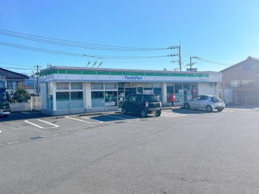 ファミリーマート 御殿場川島田南店の画像1