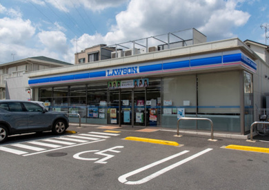 ローソン 狛江岩戸北三丁目店の画像1