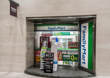 ファミリーマート IBM箱崎ビル店の画像1